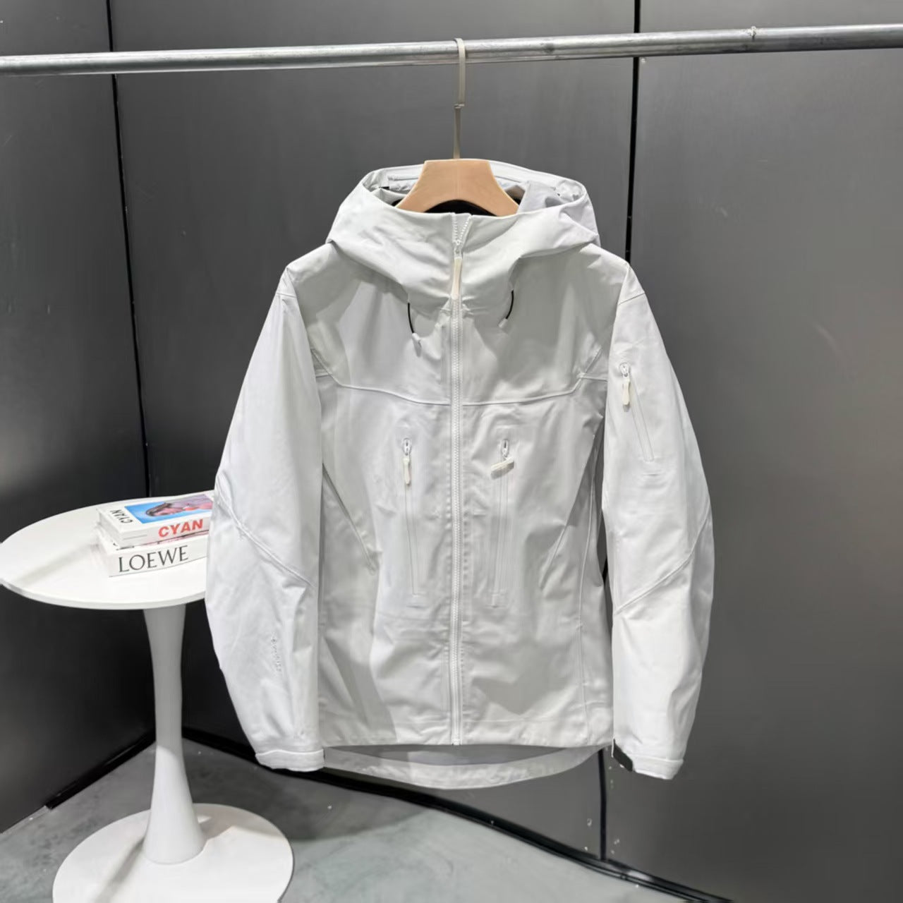 Outdoor Windproof And Waterproof Hardshell Jacket For Sports