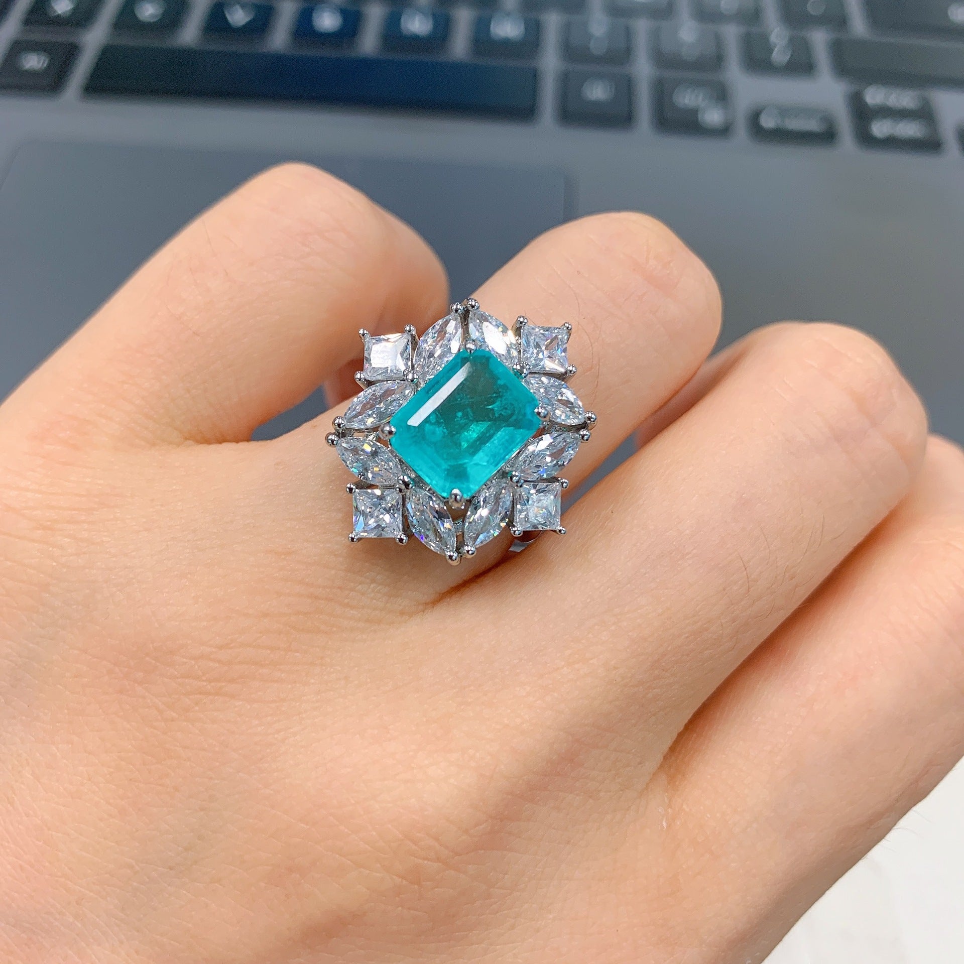 Fashion And Fashion Simulation Paraiba Ring Emerald Ring