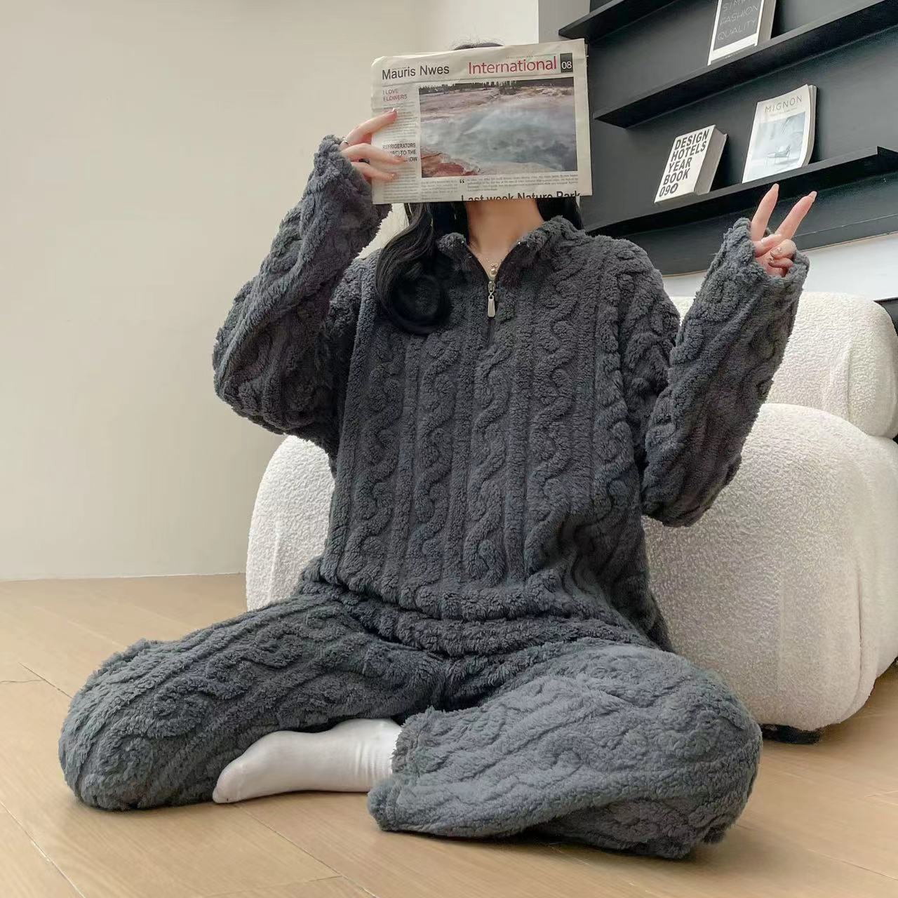 Autumn And Winter New Twist Zipper Couple Fleece-lined Thick Coral Fleece Pajamas Homewear Loungewear Sleepwear For Sleeping null