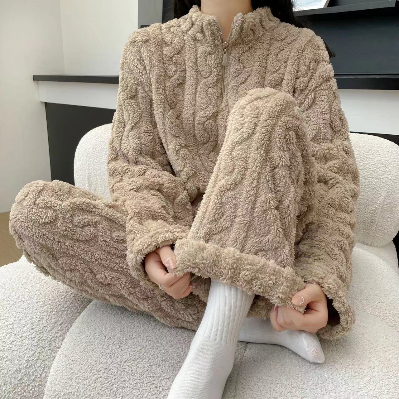 Autumn And Winter New Twist Zipper Couple Fleece-lined Thick Coral Fleece Pajamas Homewear Loungewear Sleepwear For Sleeping null