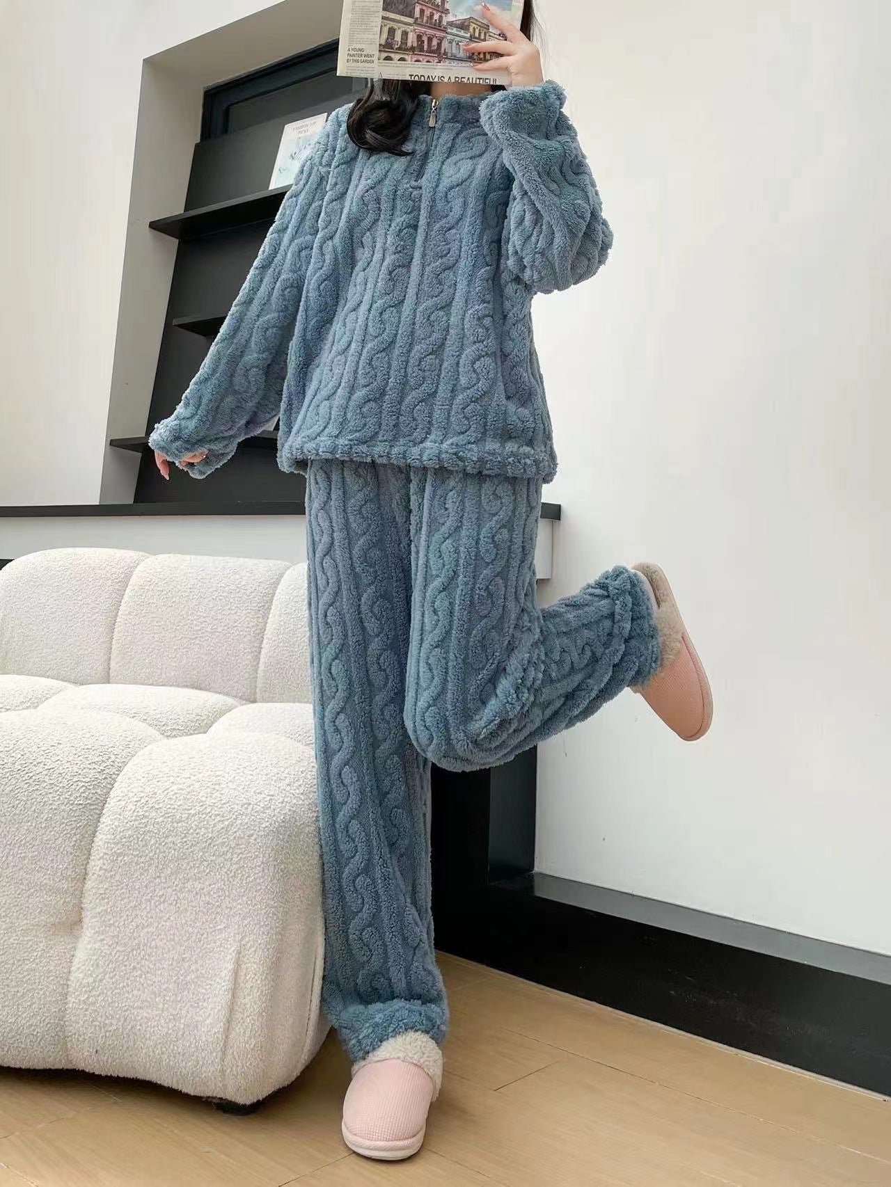 Autumn And Winter New Twist Zipper Couple Fleece-lined Thick Coral Fleece Pajamas Homewear Loungewear Sleepwear For Sleeping null