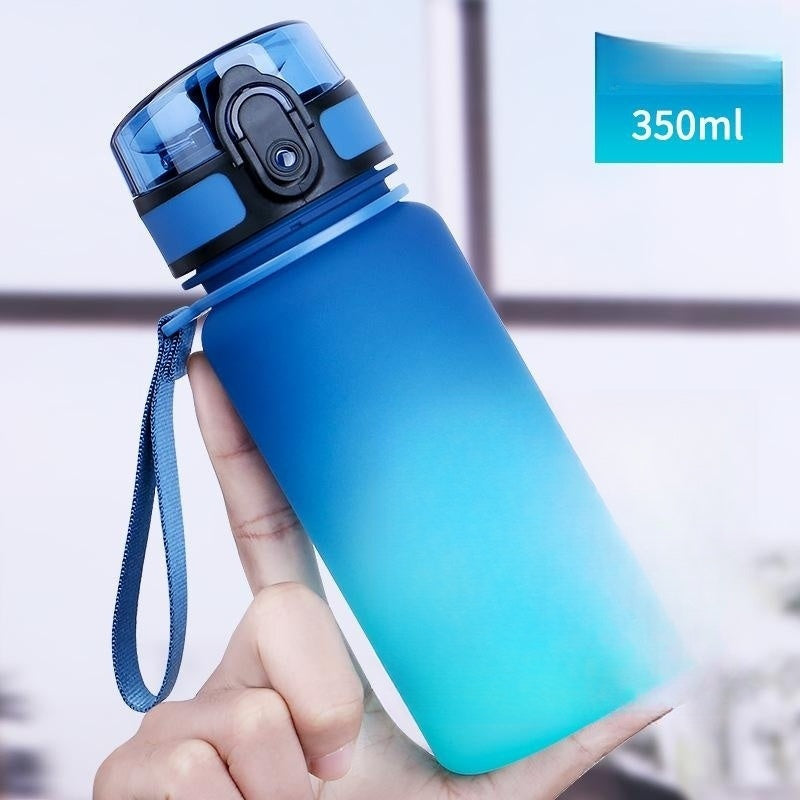 Outdoor Portable Large Capacity Sports And Fitness Water Bottle null