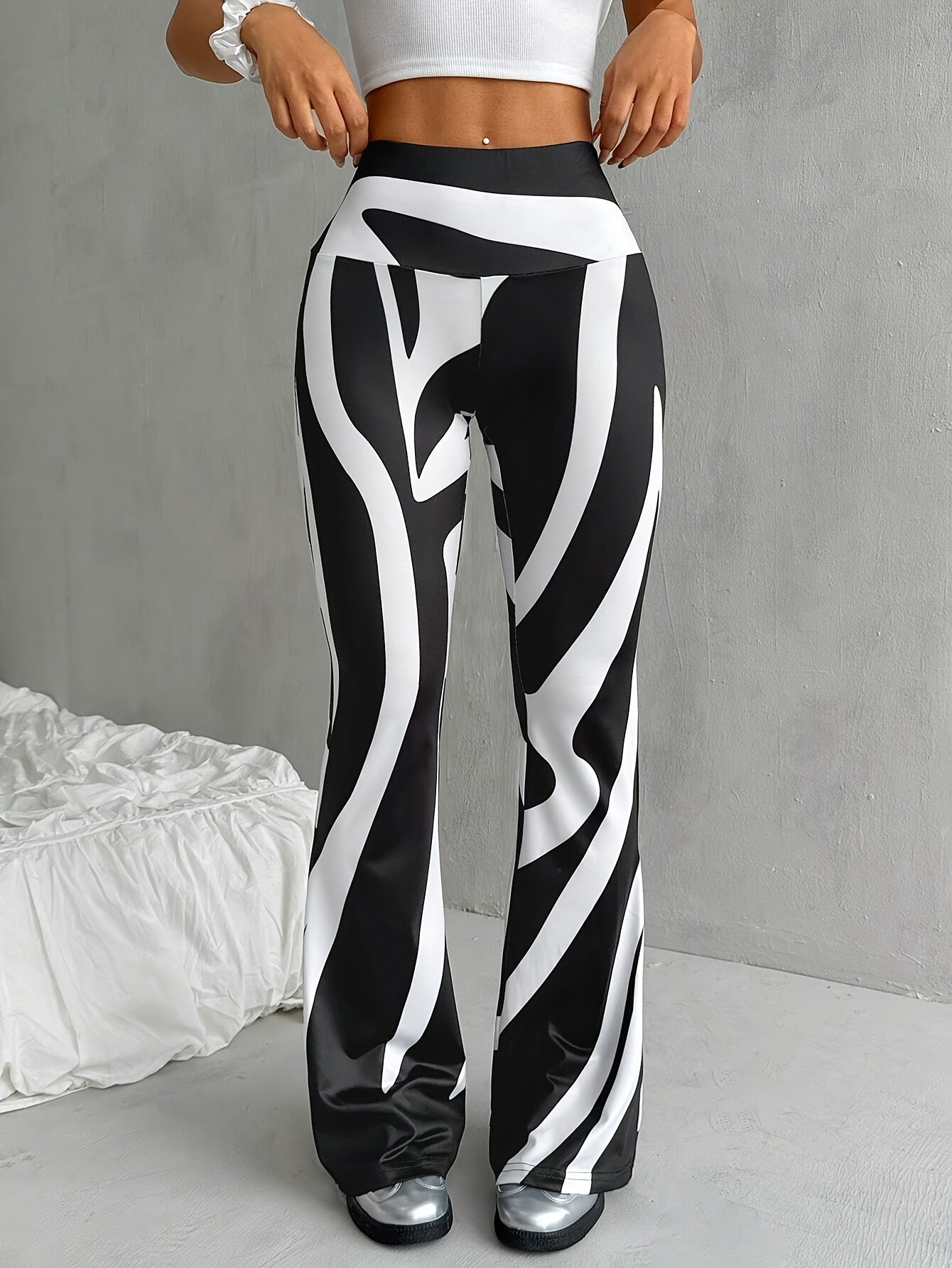 Elegant High-Waist Zebra Print Flare Pants for Women - Stretchy Polyester Bell Bottoms with Slim Fit, Machine Washable, Perfect for All Seasons Dropshipman