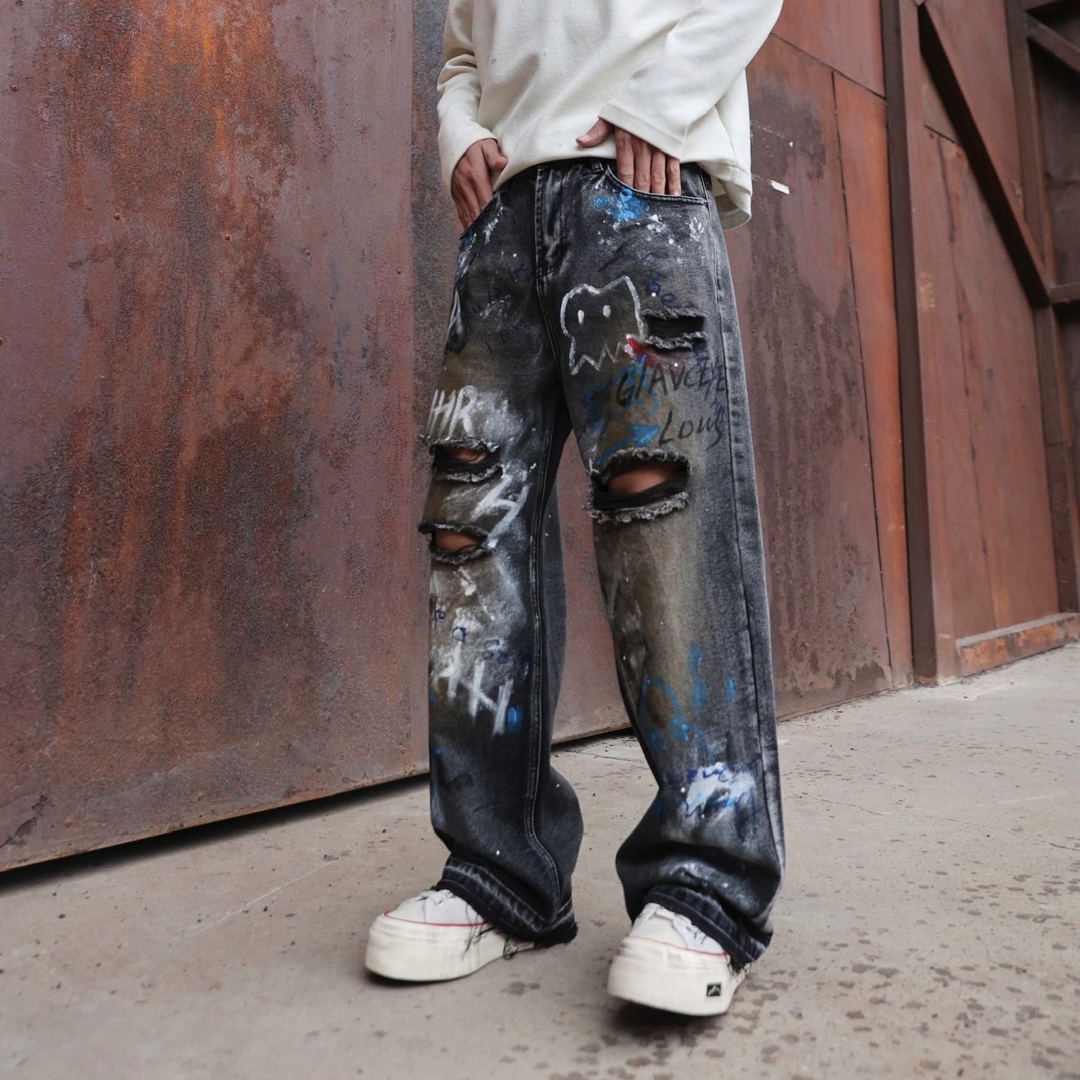 Street Graffiti Ripped Jeans Men And Women Loose Straight Neutral