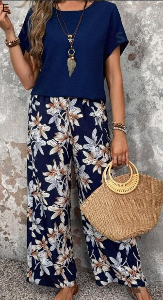 Women Solid Color Round Neck Short Sleeve Top And Flower Print Wide Leg Pants Set For Summer Two Piece Outfits null