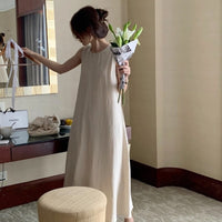Elegant Midi Round-neck Sleeveless Vest Dress