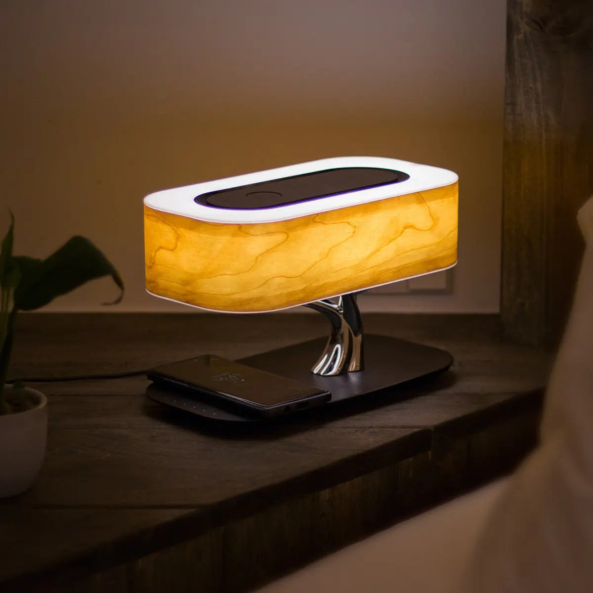 Creative Tree Light Table Lamp Bluetooth-Compatiable Music Speaker Bedside Light Dimmable Phone Wireless Charging Desk Lights null