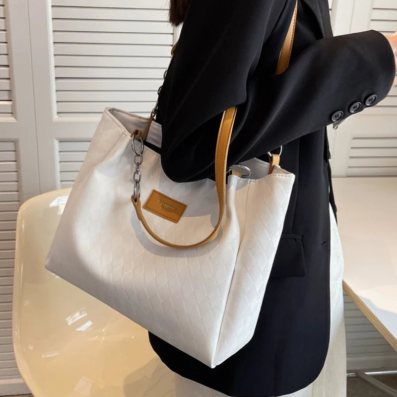 2025 New Fashionable Style High-end and Niche Commuting Handbags Large Capacity Bags Women's Versatile Shoulder Bag Tote Bags