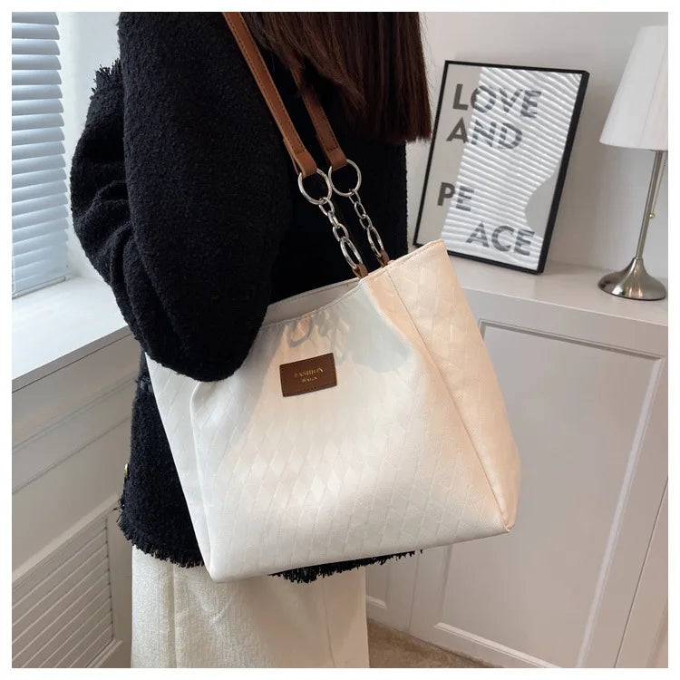 2025 New Fashionable Style High-end and Niche Commuting Handbags Large Capacity Bags Women's Versatile Shoulder Bag Tote Bags