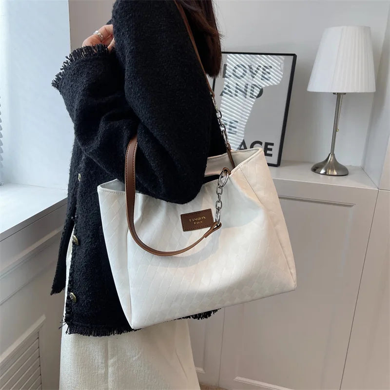 2025 New Fashionable Style High-end and Niche Commuting Handbags Large Capacity Bags Women's Versatile Shoulder Bag Tote Bags