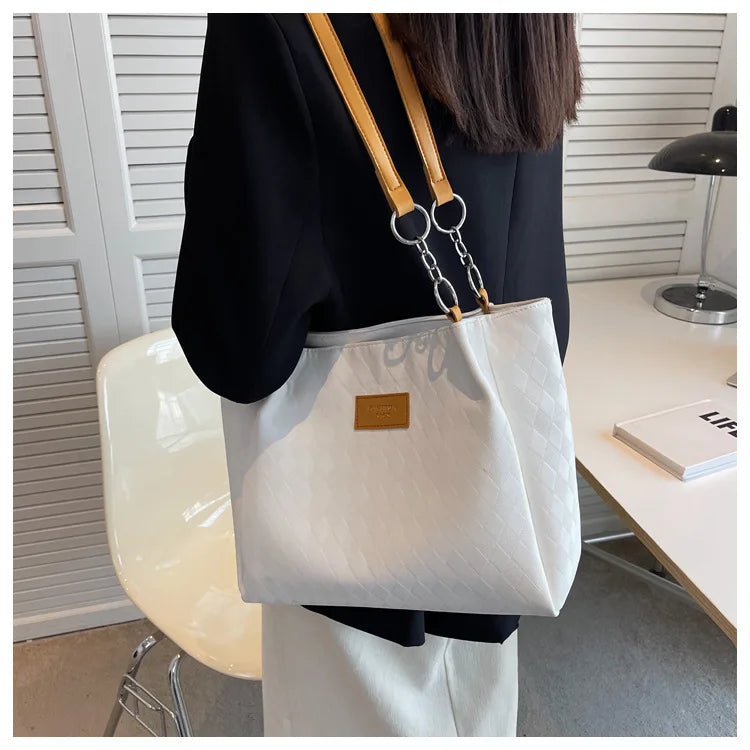 2025 New Fashionable Style High-end and Niche Commuting Handbags Large Capacity Bags Women's Versatile Shoulder Bag Tote Bags