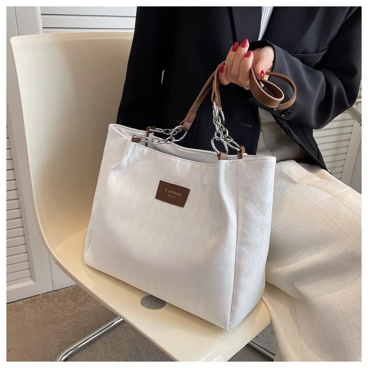 2025 New Fashionable Style High-end and Niche Commuting Handbags Large Capacity Bags Women's Versatile Shoulder Bag Tote Bags