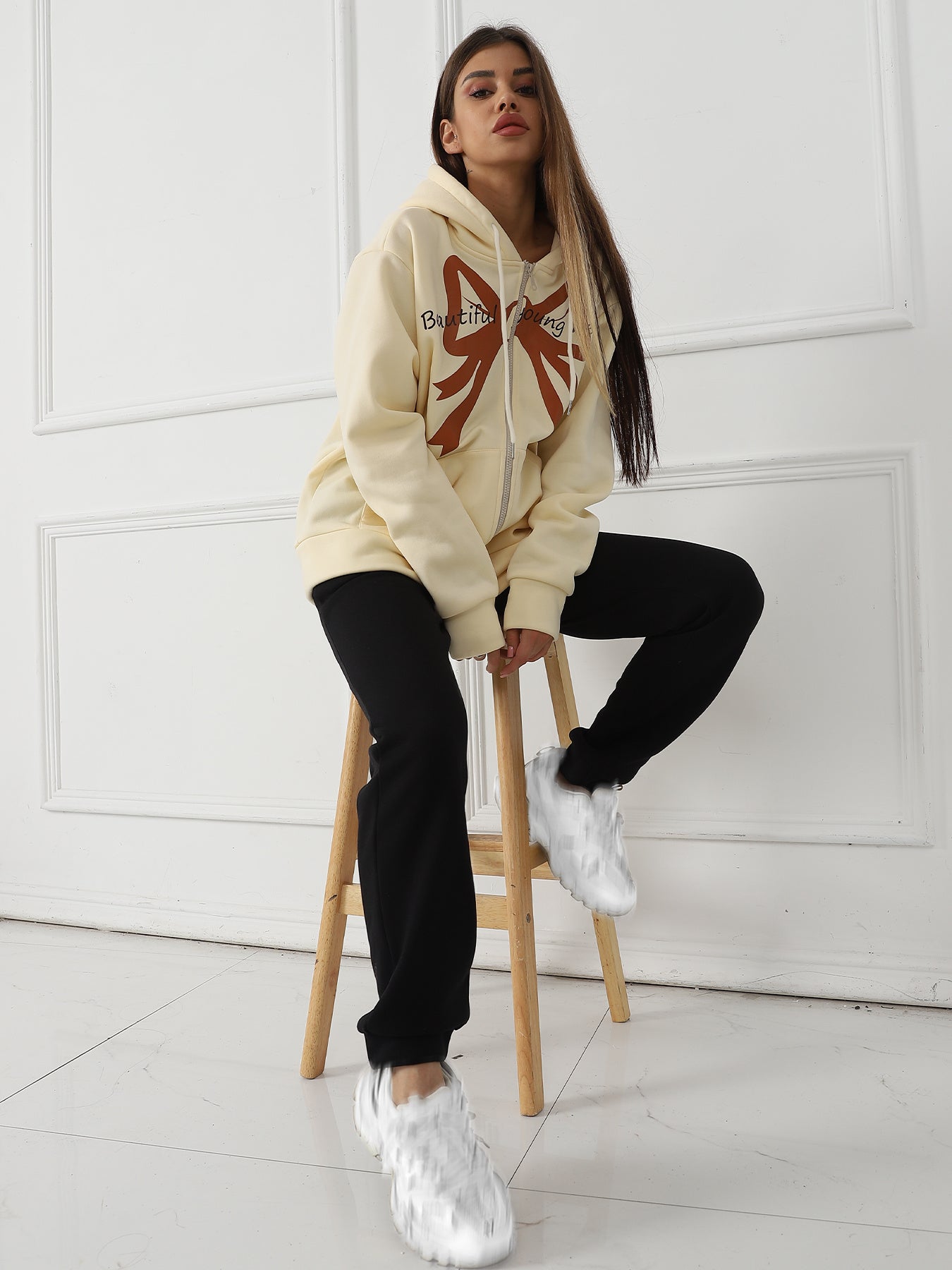 Women's Long Sleeved Sweatshirt null