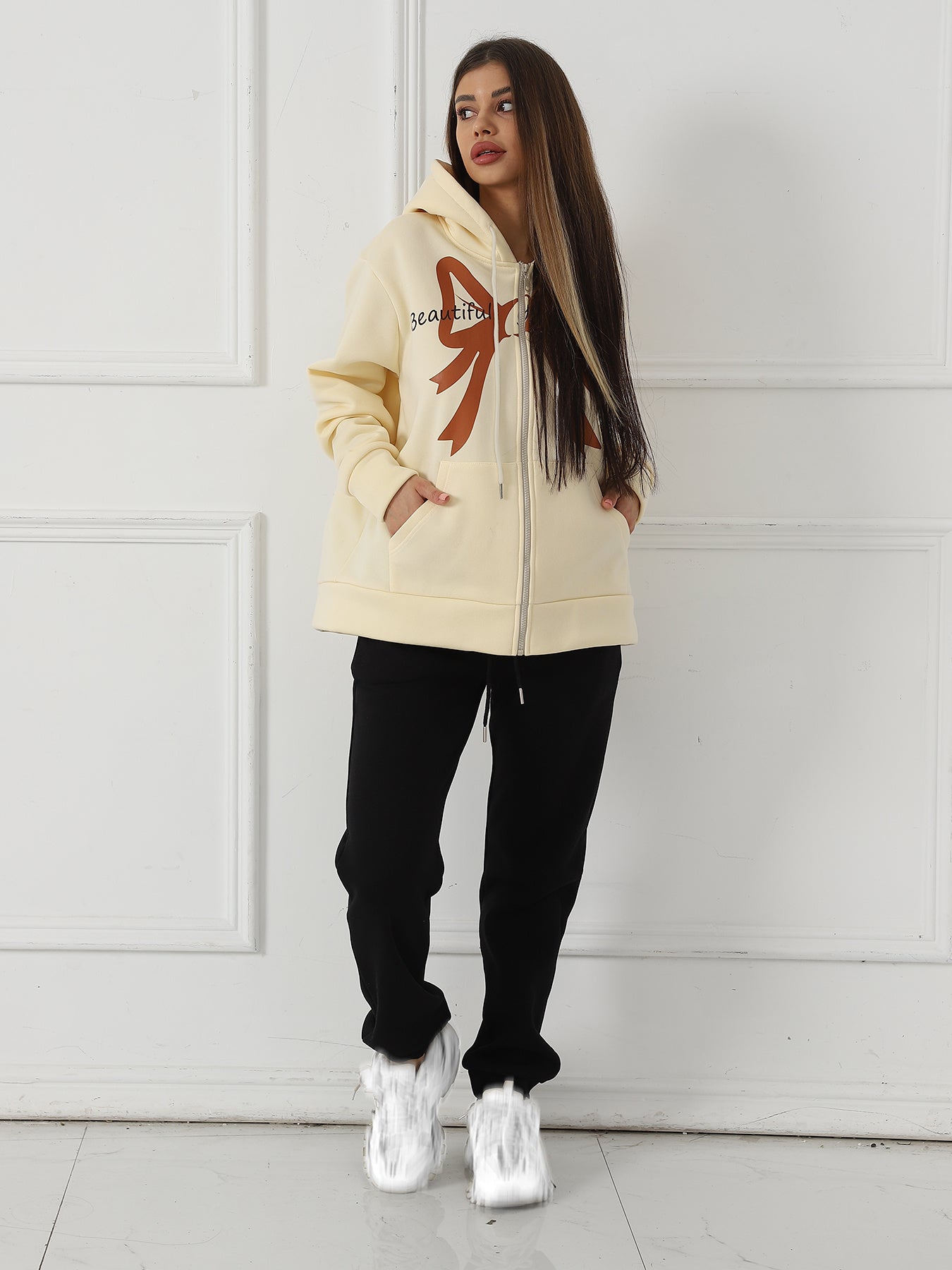 Women's Long Sleeved Sweatshirt null