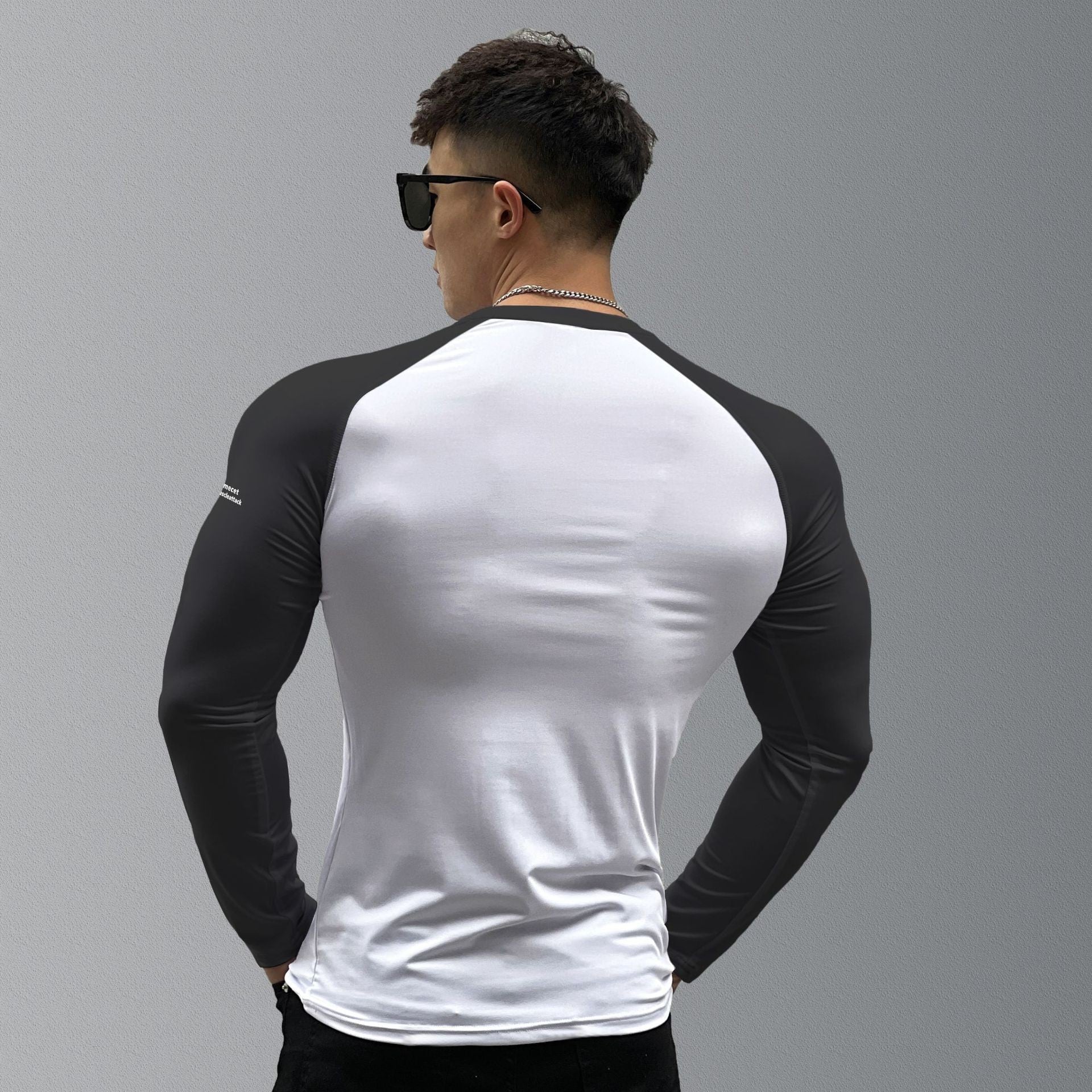 Slim-fit Men's Nylon Stretch Pullover Bottoming Shirt null