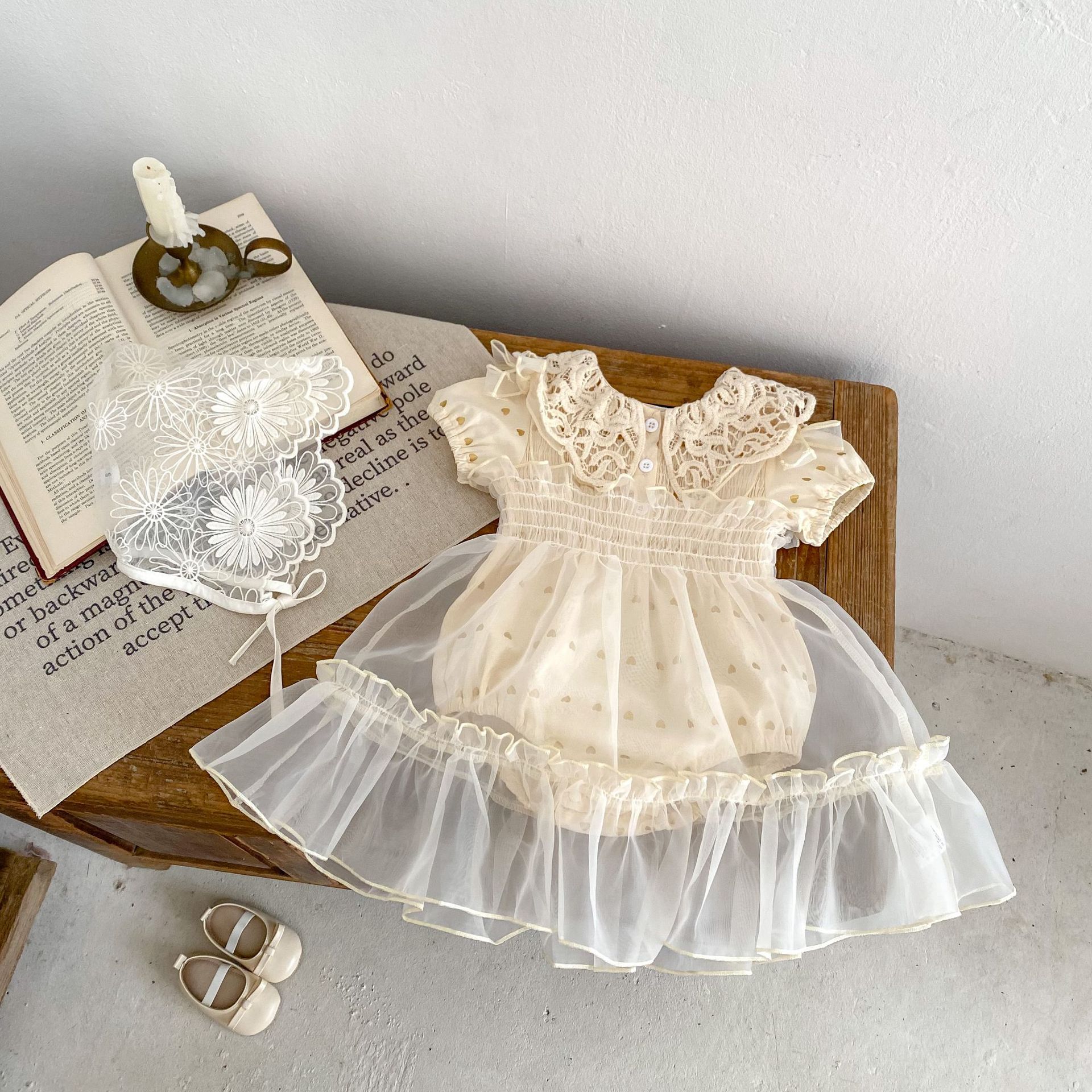 Big Lace Lapel Heart Printing Short Sleeved Kazakhstan Young Baby Girl Onesie Jumpsuit