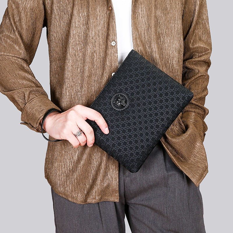 Woven-texture Personalized Clutch With A Simple Minimalist Design And Large Capacity