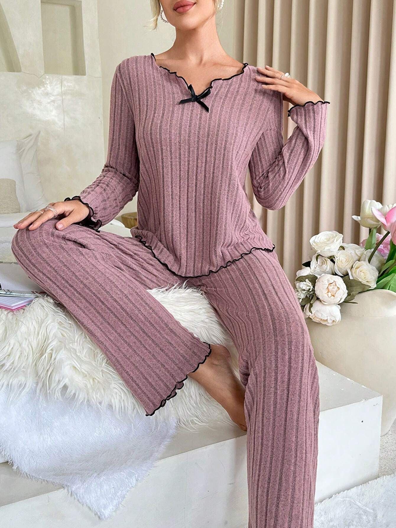 Black Edge Twisted Edge Leisure Pajamas Suit null