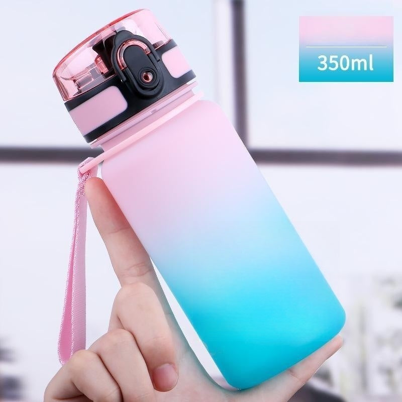 Outdoor Portable Large Capacity Sports And Fitness Water Bottle null