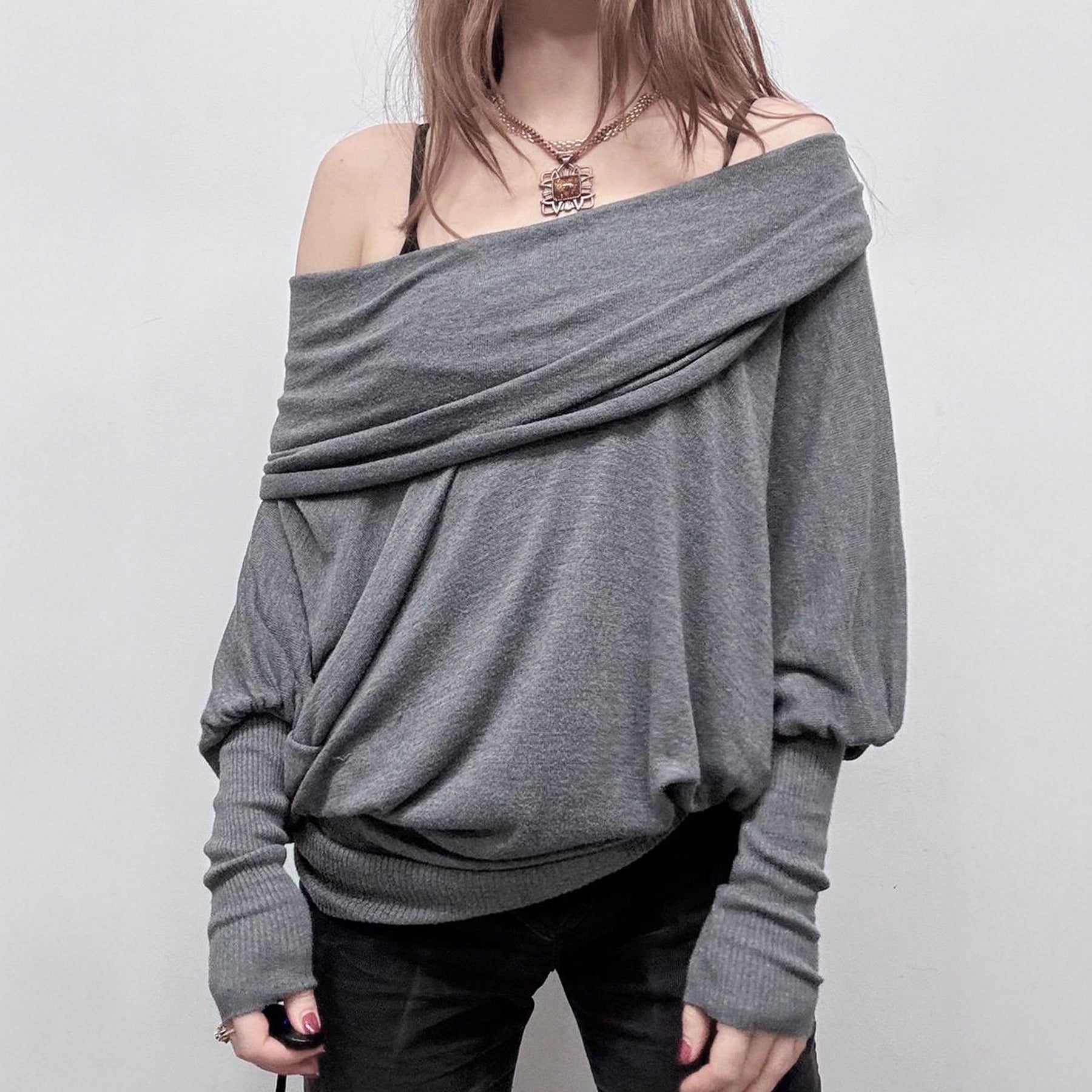 Minimalist Solid-color Off-shoulder Boat-neck Long-sleeve Top