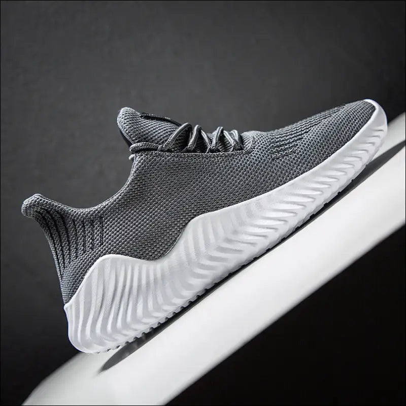 Large Size Men's Shoes, Breathable Sports Shoes, Ultra-light Running Shoes, New Style - Update Avenue 