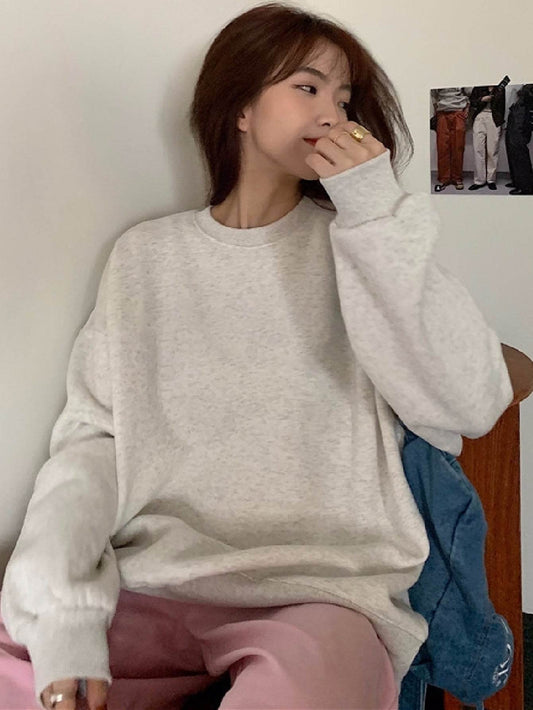 Women's Oversized Light Gray Pullover Sweatshirt - Long Sleeve, Crew Neck, Loose Fit, Solid Color, Soft & Comfortable for Fall/Winter Casual Wear, Everyday Apparel | Oversized Sweatshirt | Soft Texture, Ladies Sweaters - Update Avenue 
