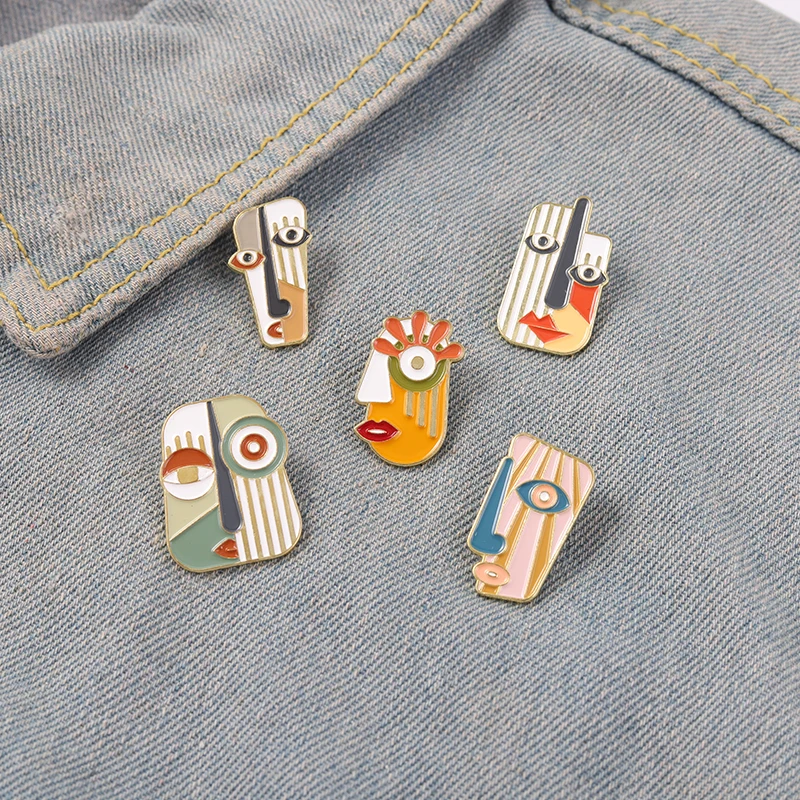 Art Retro Face Mask Metal Enamel Brooch Exaggerated Abstract Oil Painting Badge Fashion Lapel Backpack Jewelry Accessories Gift