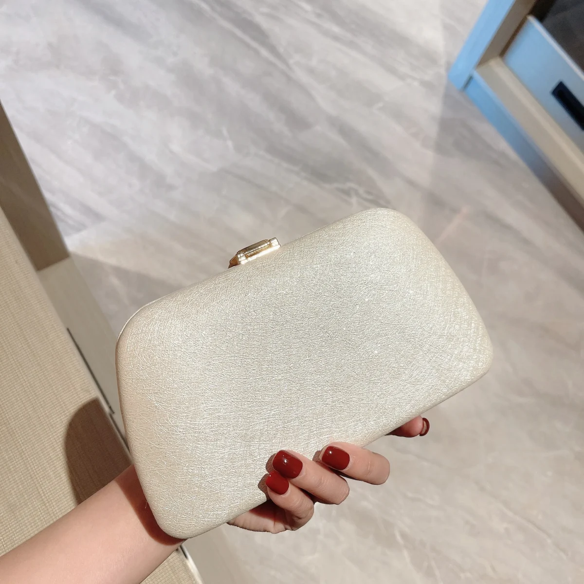 Women's Fashion Classic Leaf Buckle Box Dinner Bag Clutch Party Bag Annual Party Bag Reception Handbag Chain Bag Wedding Mini Ba