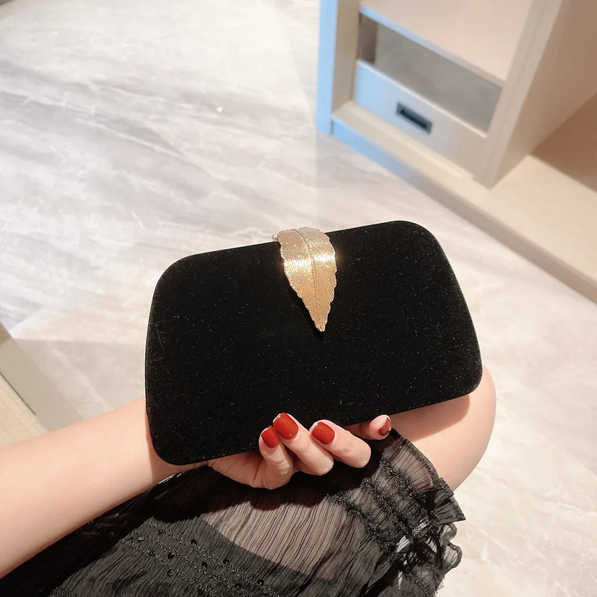 Women's Fashion Classic Leaf Buckle Box Dinner Bag Clutch Party Bag Annual Party Bag Reception Handbag Chain Bag Wedding Mini Ba