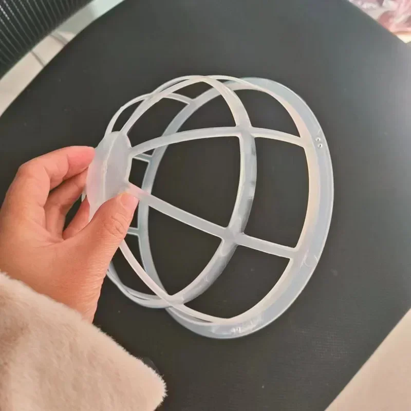 Hat washing bag, washing machine hat protection bag, hat cleaning laundry bag, anti-deformation mesh organizing bag with zipper.