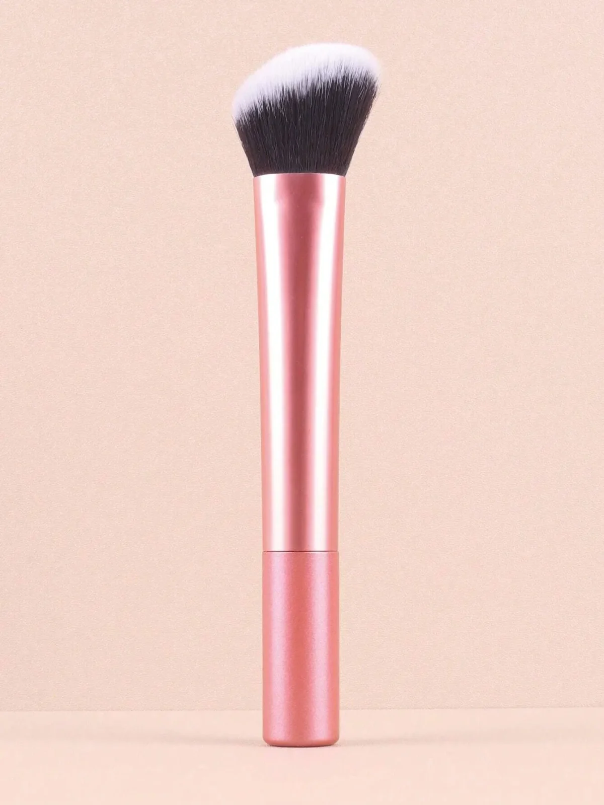 1pc Large Orange Contour Brush - Ideal For Cheeks, Forehead, Chin, Nose Blending And Defining Contours, Perfect For Liquid Found