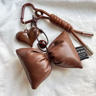Vintage Brown Leather Bow Heart Pendant Fashion Tennis Keychain Braided Lanyard Key Ring Suitable for Women Bag Pendant