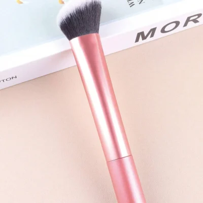 1pc Large Orange Contour Brush - Ideal For Cheeks, Forehead, Chin, Nose Blending And Defining Contours, Perfect For Liquid Found