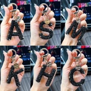 Creative diamond-encrusted English letter car keychain, delicate with diamond keychain, fashionable temperament, bag pendant, ac