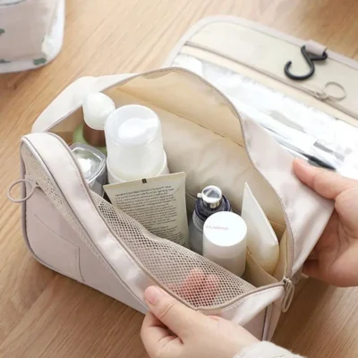 Hanging Toiletry Bag for Business Trips Portable Large Capacity Skincare Makeup Bag Dry and Wet Separation Folding Storage Bag