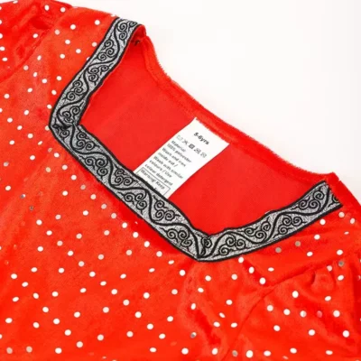 Girls' Outfit: 1 Long Witch Dress + 1 Red Pointed Hat; the Pointed Hat Can Fully Express Individuality and Give an Otherworldly Feel; the Soft and Flowing Black Fabric at the Top of the Hat and Sleeves Gives a Light and Agile Feel; Girls' Costumes for Halloween and Various Holiday Parties