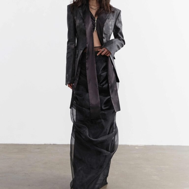 A Variety Of Ways To Wear Two-piece Skirt