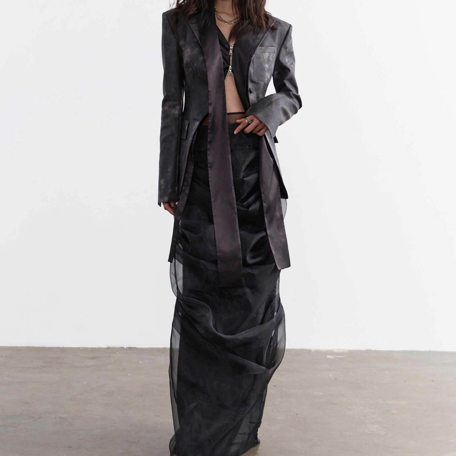 1edb82ab-9a81-4c58-acb4-2e423fd34621.jpg A Variety Of Ways To Wear Two-piece Skirt