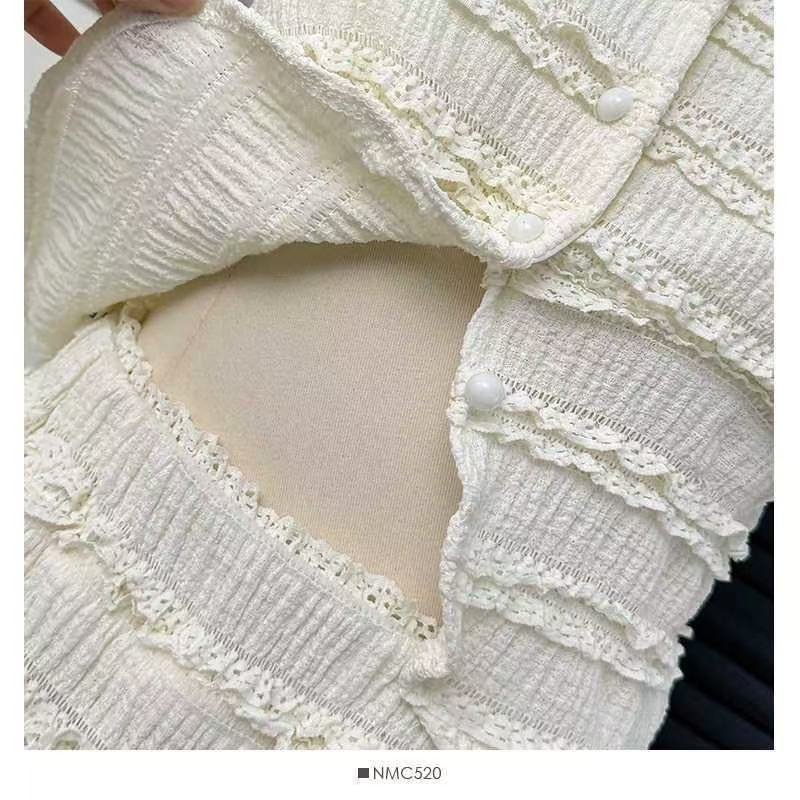 Youthful Short Camisole And High-waisted Skirt Set - Image 4