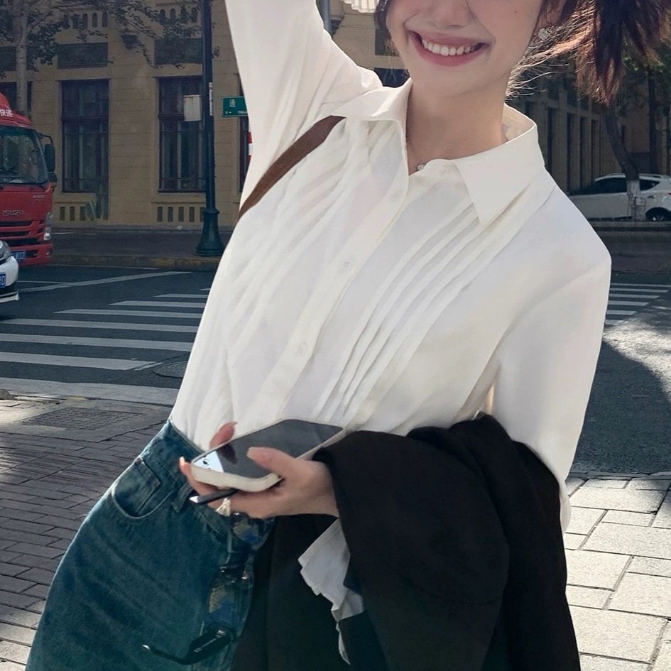 Casual French-style White Womens Blouse - Image 2