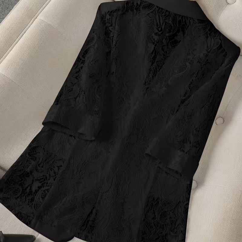 Fashionable Lace-Panel Blazer For Women - Image 4