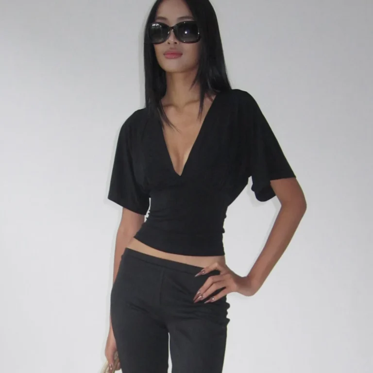 S6585144e86094b93bdfaaf0a779d0a40r.webp Women's Lace Patchwork Deep V Neck Tie Up Slim Fit Half Sleeve T-Shirt Crop Top